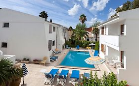 Apartamentos Leo